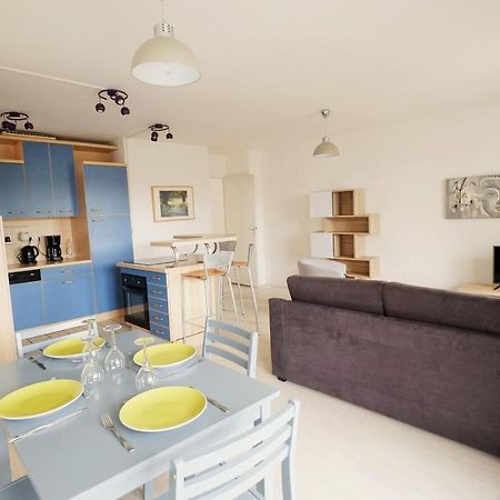 70 M2 Avec Balcons Et Parking Apartment Lille Luaran gambar